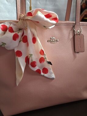 Like New Coach Storypatch Blush Pink Leather Tote w/ Non Branded Cherry Scarf